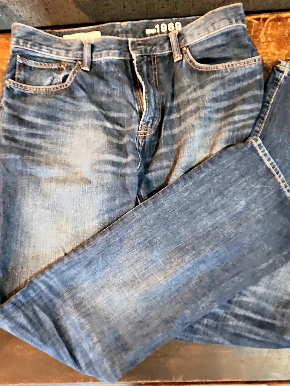 gap 1969 Easy Fit Jeans